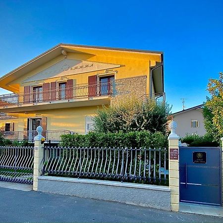 Villa Elena デセンツァーノ・デル・ガルダ エクステリア 写真
