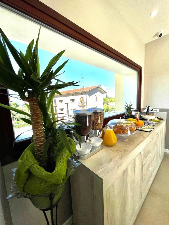 Villa Elena デセンツァーノ・デル・ガルダ エクステリア 写真